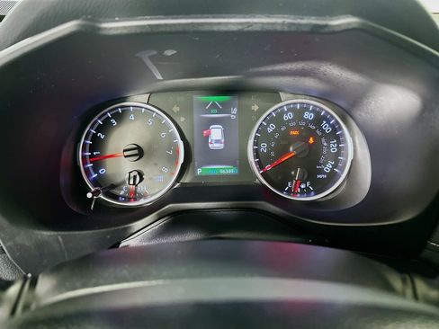 Used 2021 Toyota RAV4 LE FWD image 19