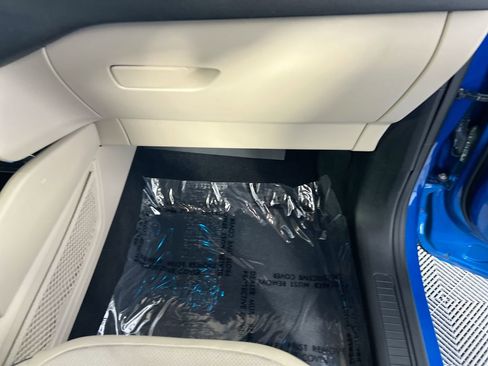 Used 2020 Ford Escape Titanium FWD image 31