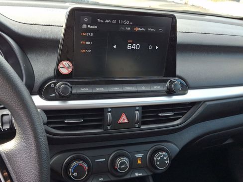 Used 2023 Kia Forte LXS w/ LXS Technology Package image 28