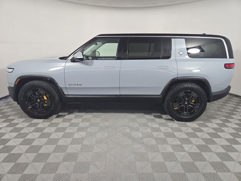 Used 2024 Rivian R1S Adventure image 2