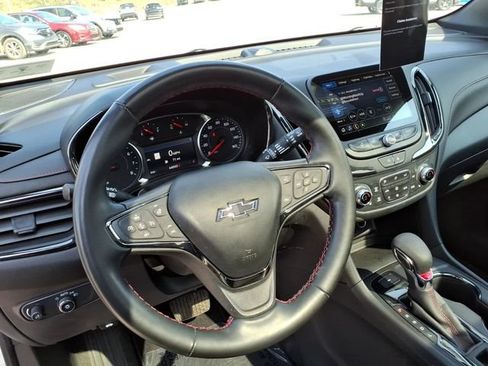 Used 2023 Chevrolet Equinox RS AWD/4WD image 11