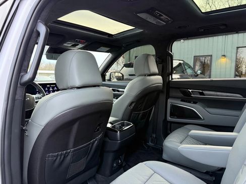 Used 2024 Kia Telluride SX Prestige X-Line image 27