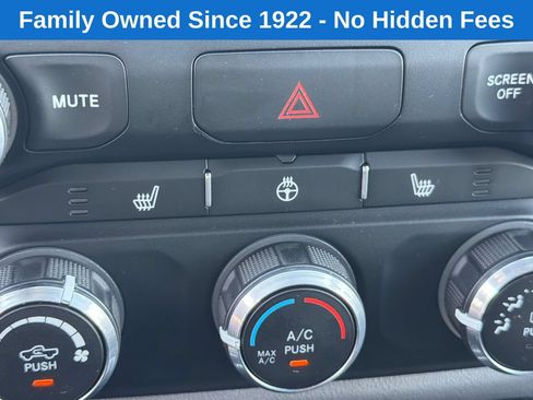 Used 2024 RAM 1500 Big Horn AWD/4WD image 30