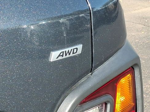 Used 2021 Hyundai Kona SE image 10
