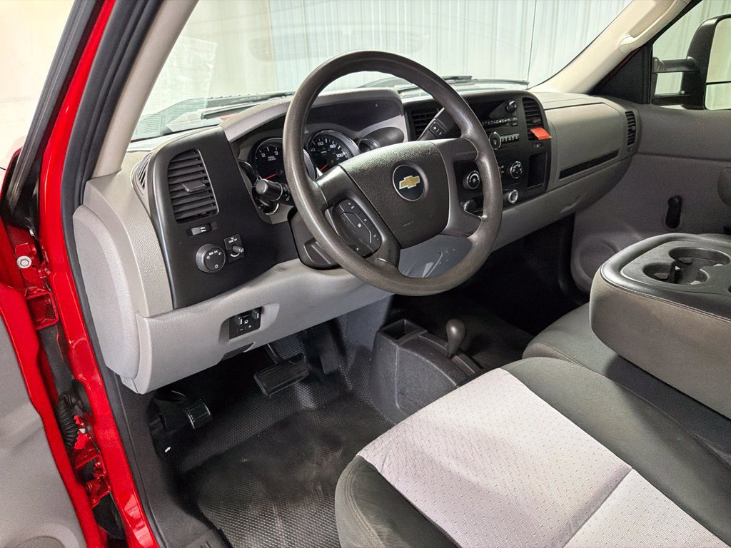 Used 2009 Chevrolet Silverado 3500 W/T w/ Snow Plow Prep Package AWD/4WD image 3