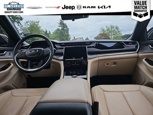 Used 2022 Jeep Grand Cherokee Limited 4xe w/ Luxury Tech Group II AWD/4WD image 19