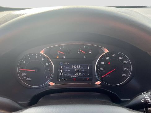 Used 2022 GMC Acadia SLE w/ Driver Convenience Package FWD image 12