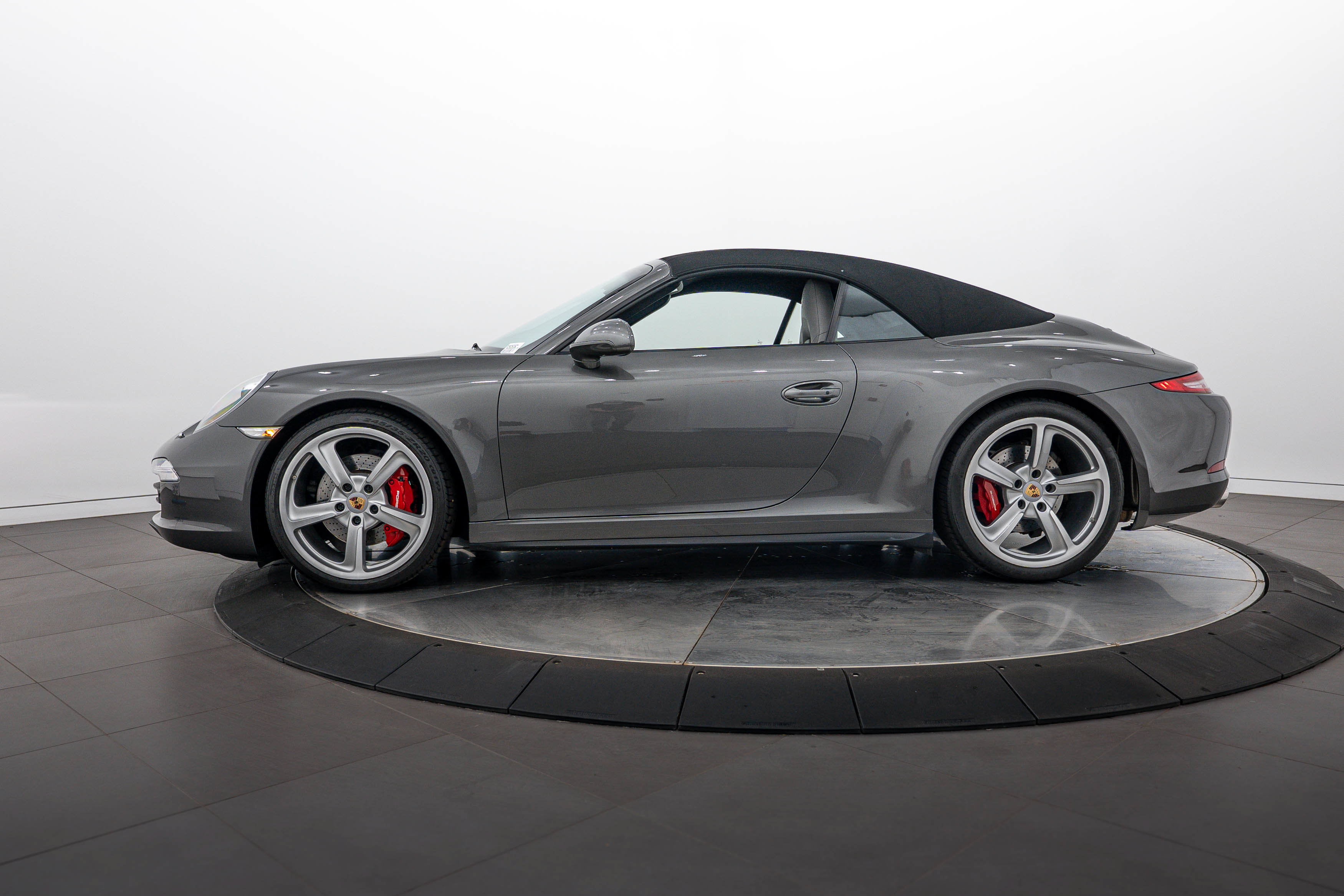 Used 2013 Porsche 911 Carrera 4S AWD/4WD image 23