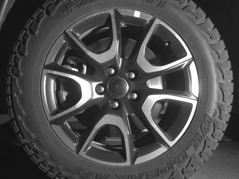 Used 2025 Jeep Compass Trailhawk AWD/4WD image 12
