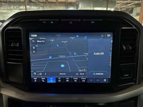 Used 2022 Ford F150 Lightning XLT AWD/4WD image 19