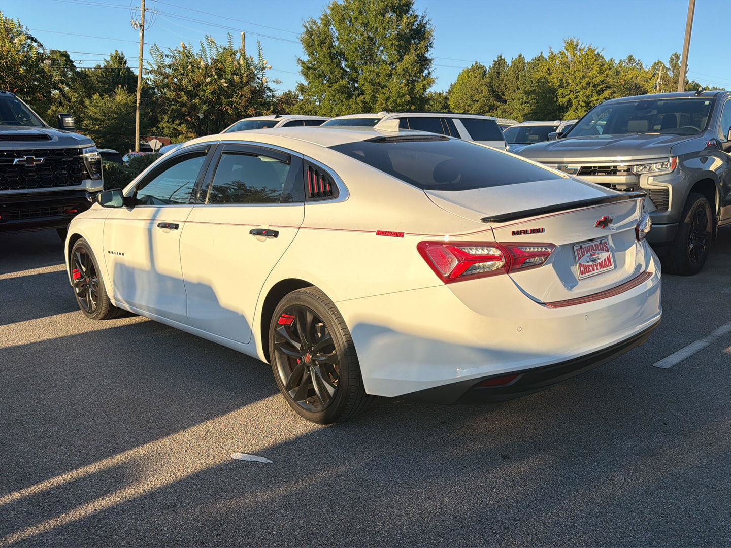 Used 2021 Chevrolet Malibu LT w/ Redline Edition FWD image 2