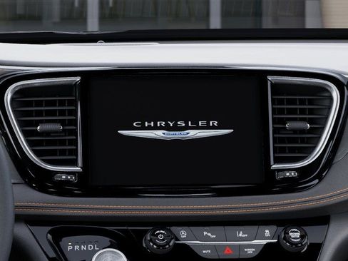 New 2026 Chrysler Pacifica Pinnacle image 18