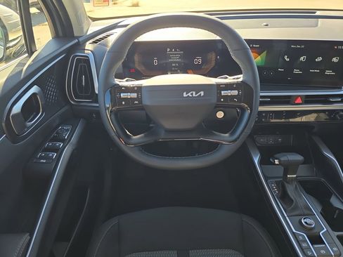 New 2026 Kia Sorento LX FWD image 15