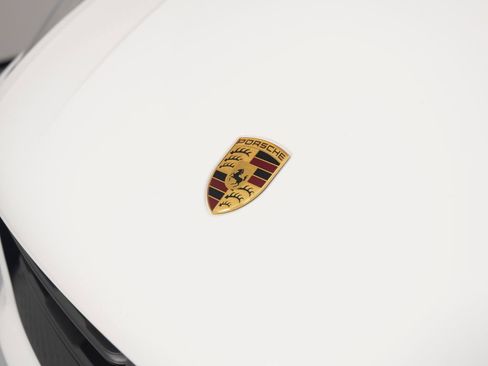 Certified 2026 Porsche Macan AWD/4WD image 37