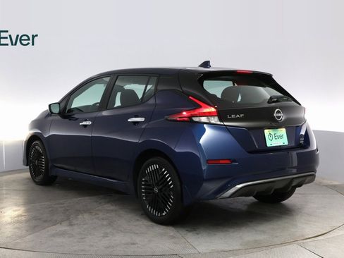 Used 2025 Nissan Leaf SV Plus image 14