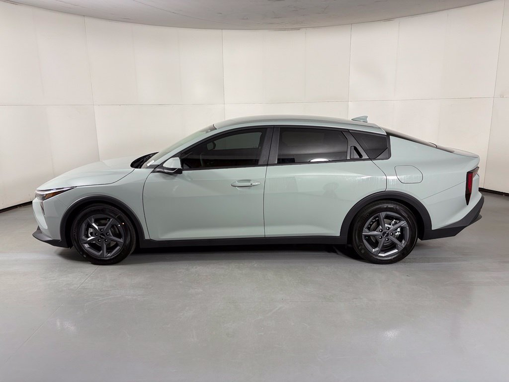 New 2026 Kia K4 FWD image 5