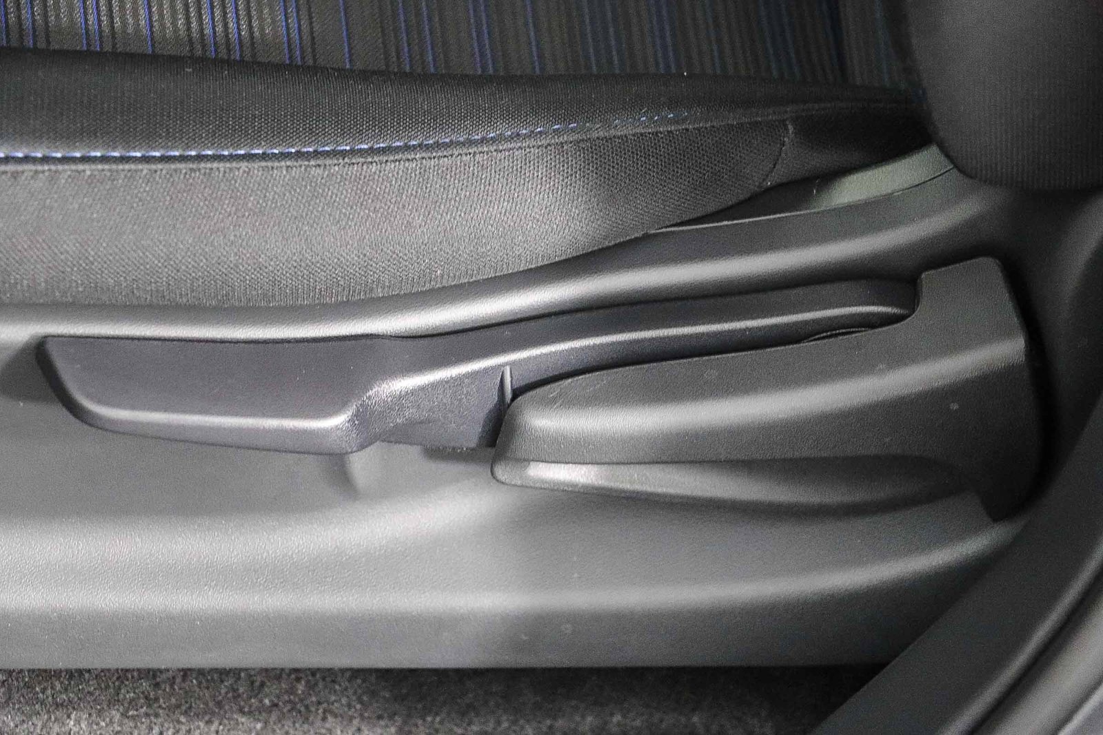 Used 2025 Nissan Leaf S FWD image 20