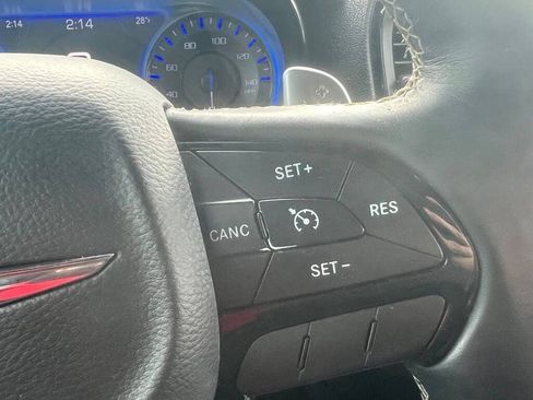 Used 2015 Chrysler 300 S image 15