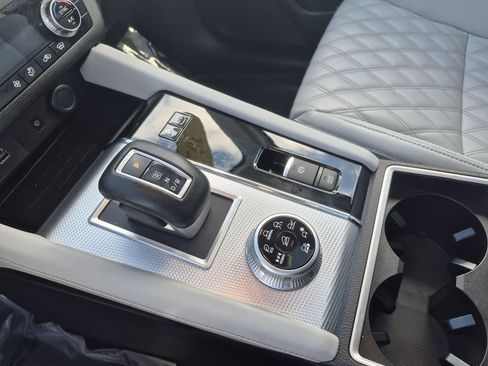 Used 2023 Mitsubishi Outlander SEL image 24