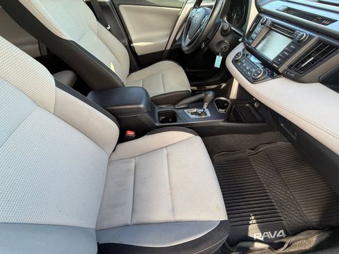 Used 2017 Toyota RAV4 XLE image 35