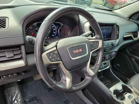 Used 2022 GMC Terrain Denali w/ Denali Premium Package AWD/4WD image 10