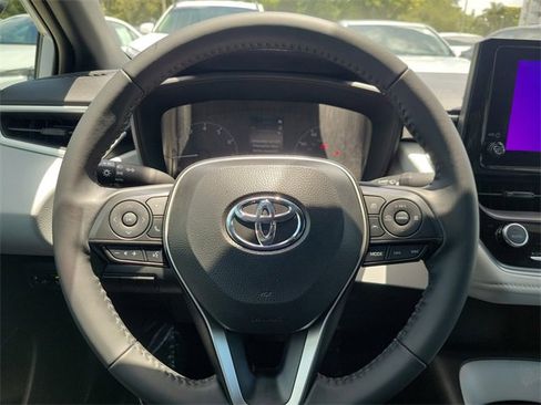 Used 2025 Toyota Corolla SE image 14
