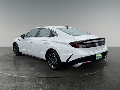 Used 2025 Hyundai Sonata SEL FWD image 7