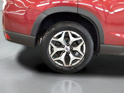 Certified 2023 Subaru Forester Premium AWD/4WD image 25