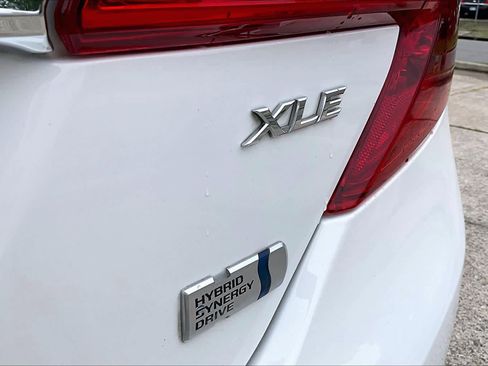 Used 2012 Toyota Camry XLE w/ Leather Pkg FWD image 10