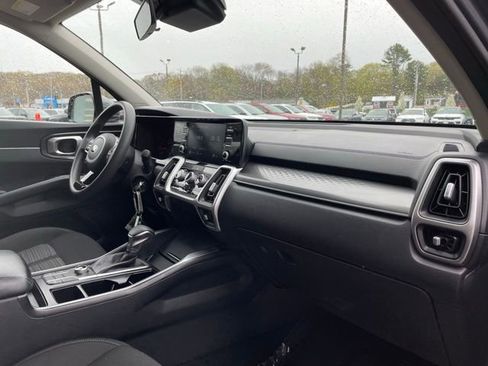 Used 2021 Kia Sorento LX AWD/4WD image 26