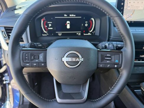 Used 2026 Nissan Rogue SL FWD image 12