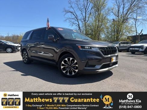 Used 2024 Kia Carnival EX FWD image 1