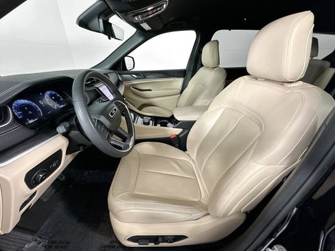 Used 2023 Jeep Grand Cherokee L Limited w/ Luxury Tech Group II RWD image 21