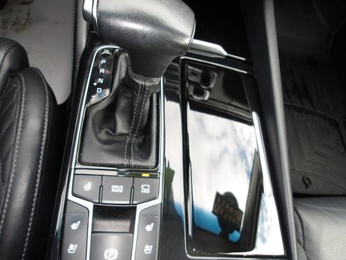 Used 2018 Kia Cadenza Limited w/ Paint Protection Package image 23