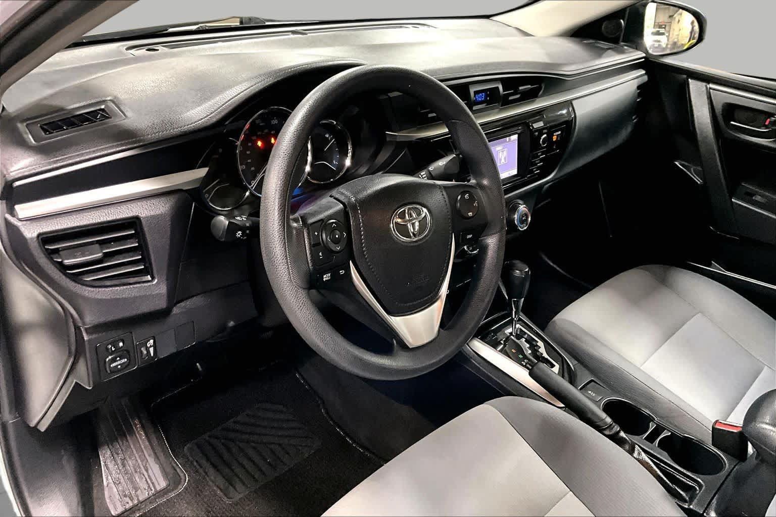 Used 2016 Toyota Corolla L FWD image 16