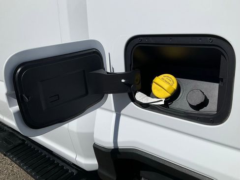 Used 2024 Ford F250 XL w/ FX4 Off-Road Package image 15