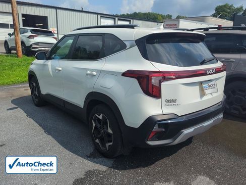 Used 2024 Kia Seltos EX FWD image 2
