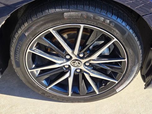 Used 2021 Toyota Camry SE image 9