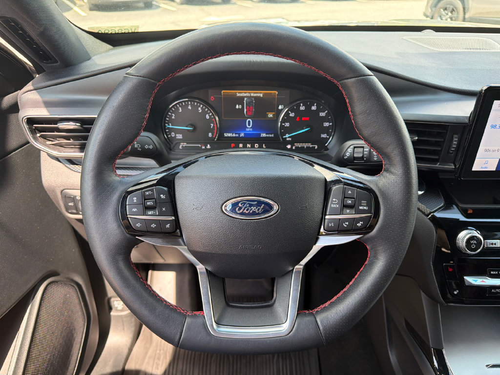 Used 2024 Ford Explorer ST-Line w/ Class IV Trailer Tow Package RWD image 26