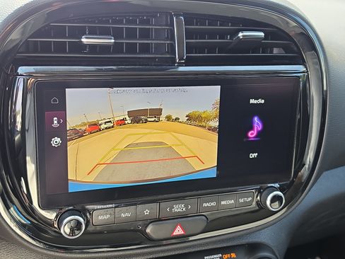 Used 2024 Kia Soul EX FWD image 23