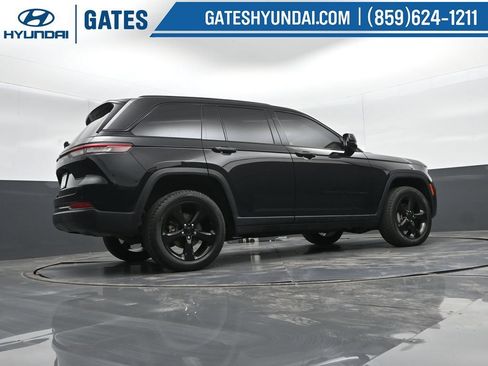 Used 2023 Jeep Grand Cherokee Altitude AWD/4WD image 43