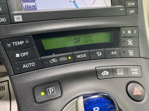 Used 2011 Toyota Prius Three w/ Navigation Pkg FWD image 23