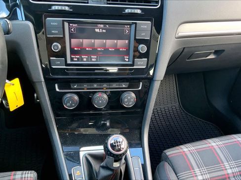 Used 2019 Volkswagen GTI S FWD image 34