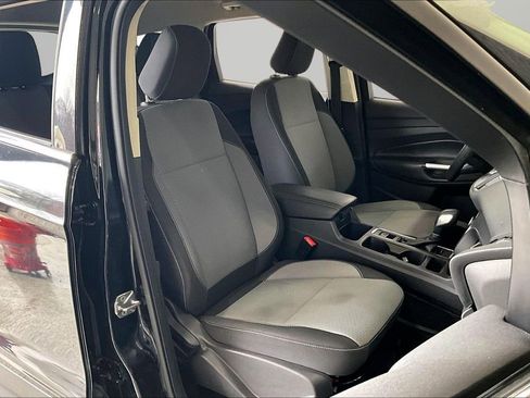 Used 2018 Ford Escape SE w/ SE SYNC Package image 28