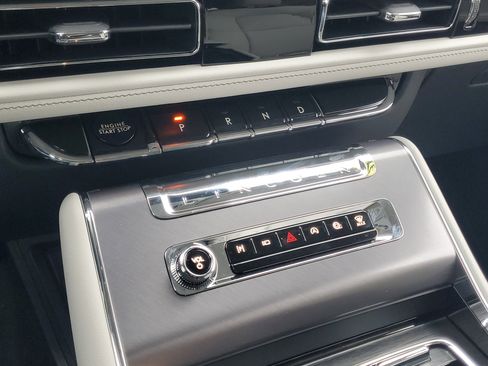 New 2026 Lincoln Aviator AWD image 21