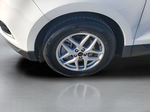 Used 2024 Ford Edge SEL image 17