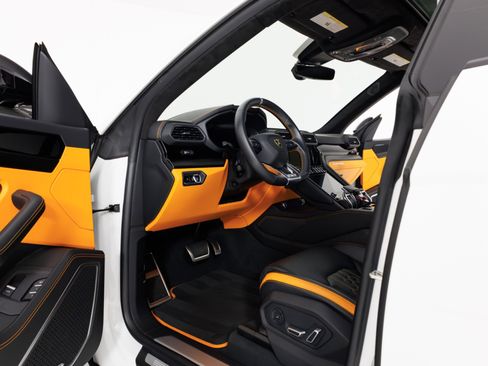 Used 2024 Lamborghini Urus S image 14