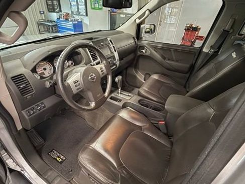 Used 2014 Nissan Frontier PRO-4X w/ Pro-4x Luxury Package AWD/4WD image 17