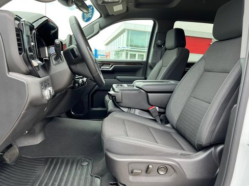 Used 2025 GMC Sierra 1500 Elevation AWD/4WD image 4