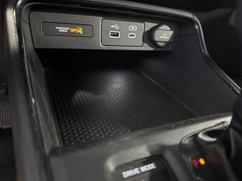 Used 2024 Honda CR-V EX image 40